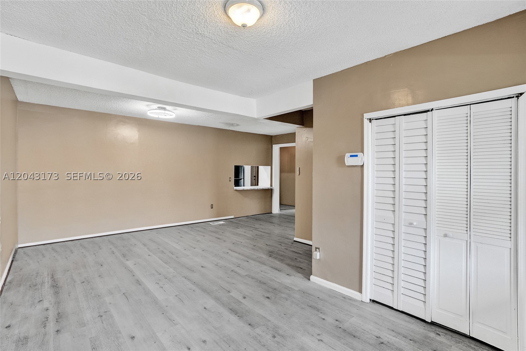 ARCH CREEKS ESTATES - Residential Income