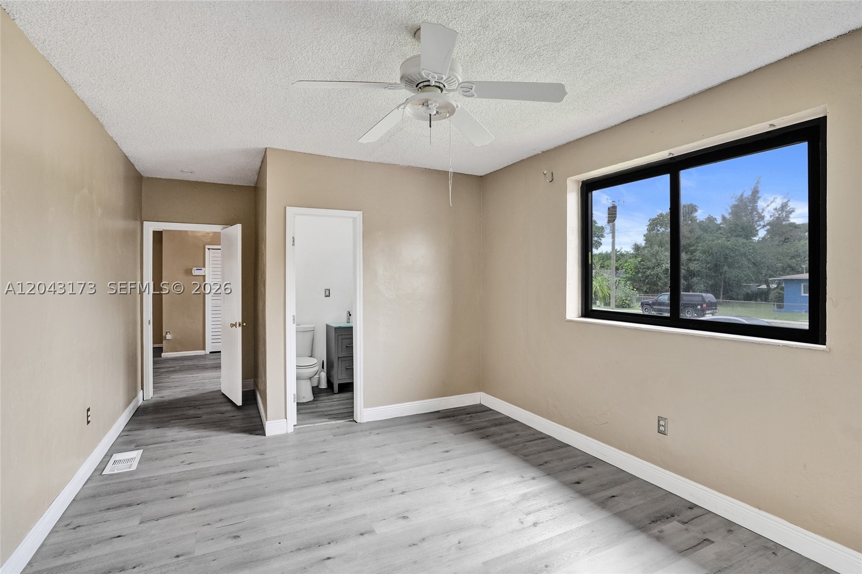 ARCH CREEKS ESTATES - Residential Income