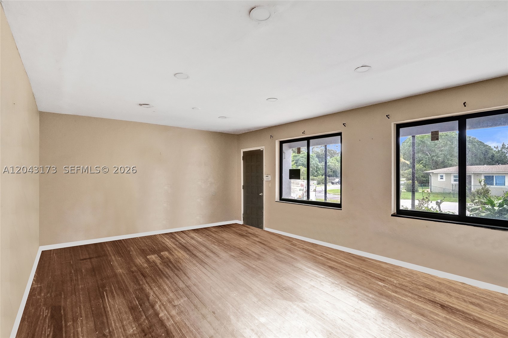 ARCH CREEKS ESTATES - Residential Income