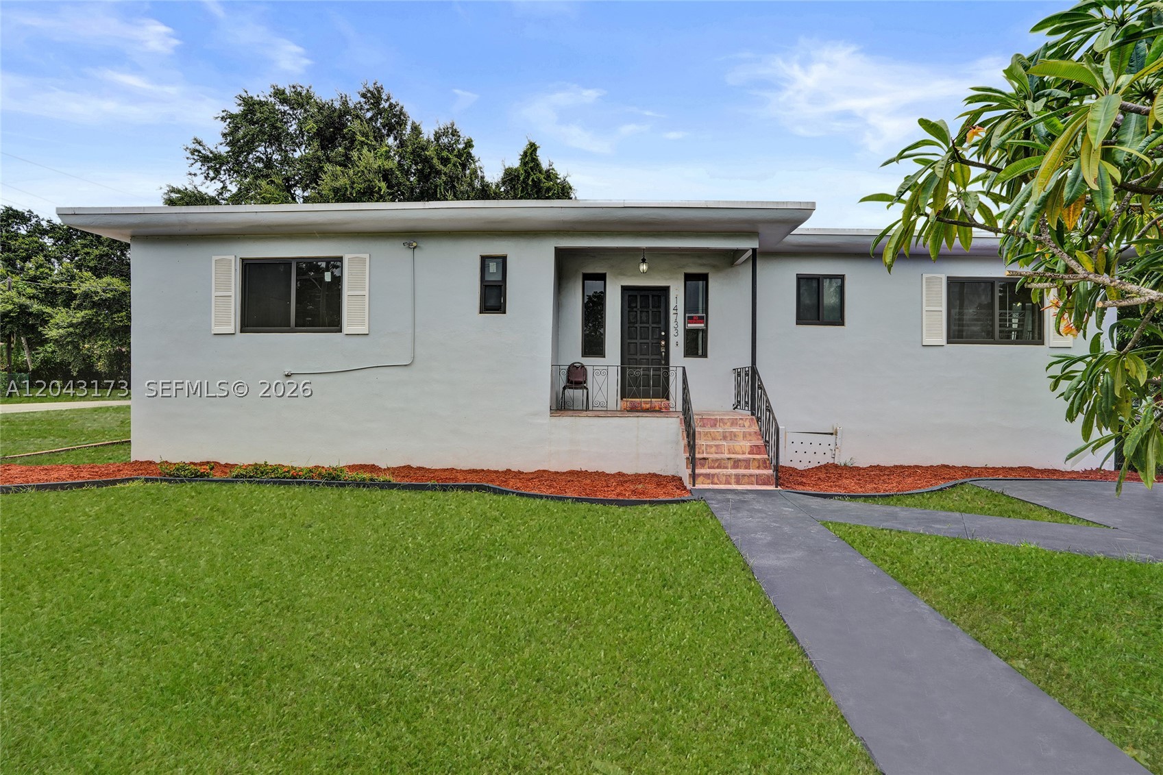 ARCH CREEKS ESTATES - Residential Income