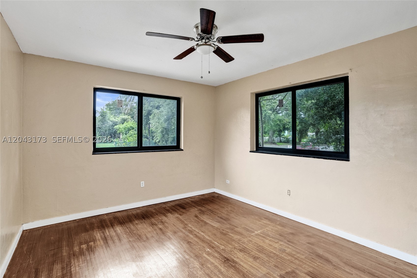 ARCH CREEKS ESTATES - Residential Income