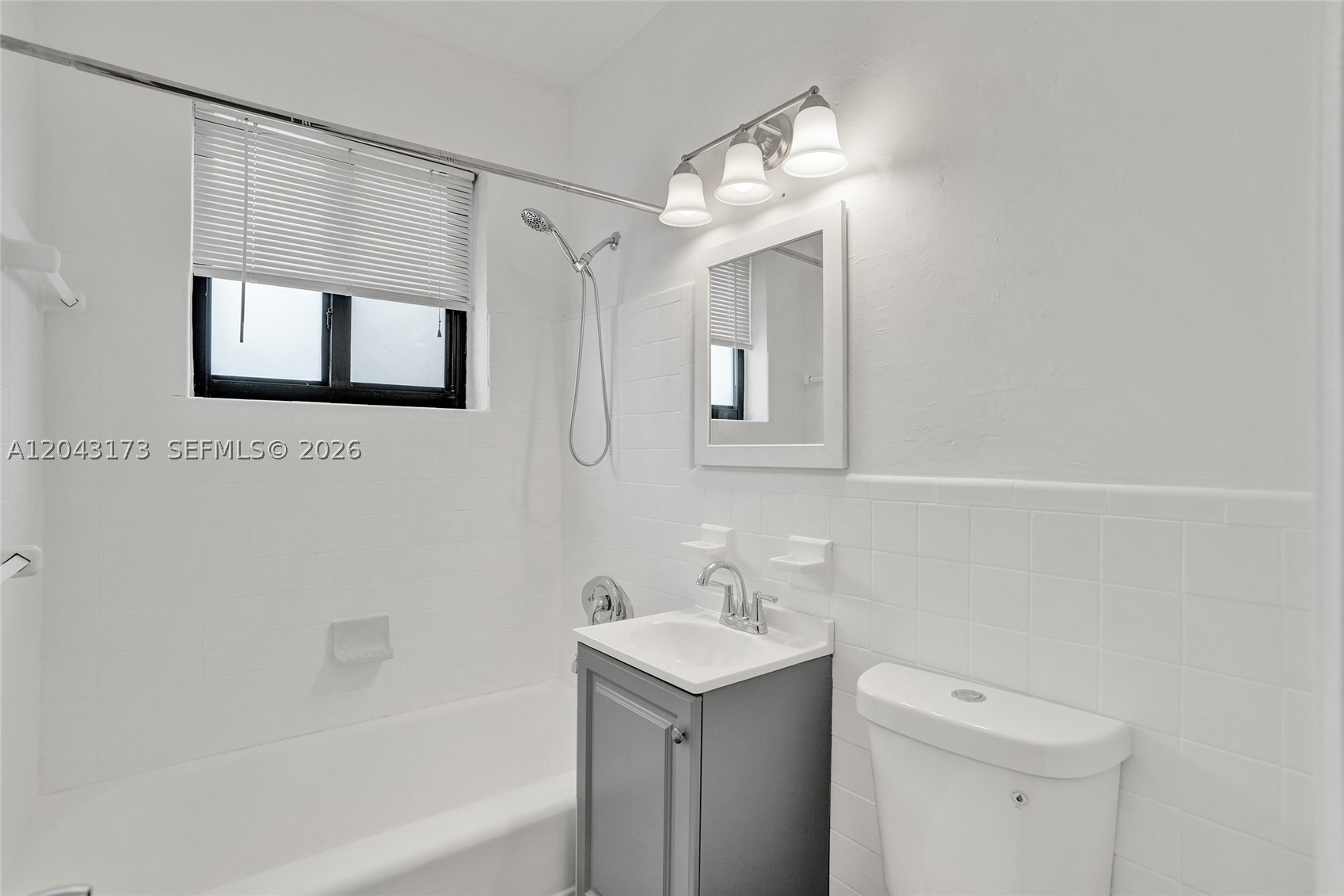 ARCH CREEKS ESTATES - Residential Income