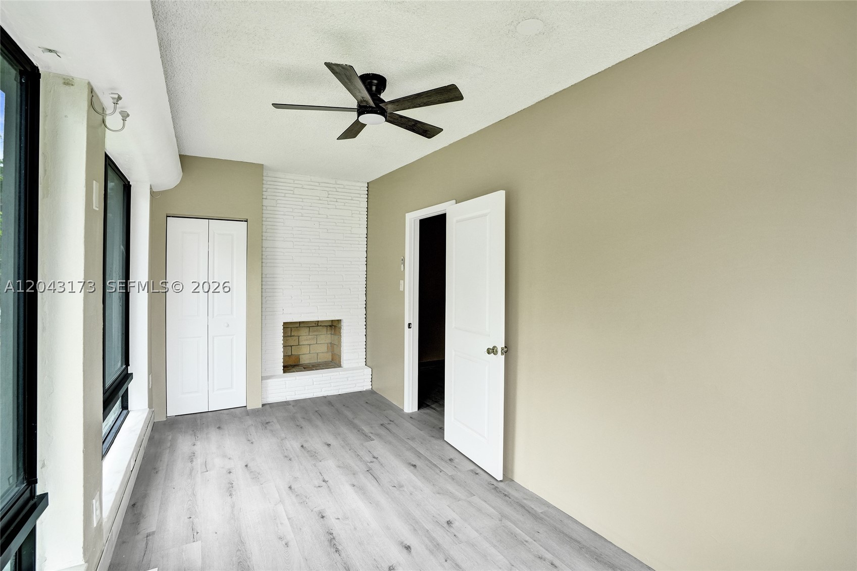 ARCH CREEKS ESTATES - Residential Income