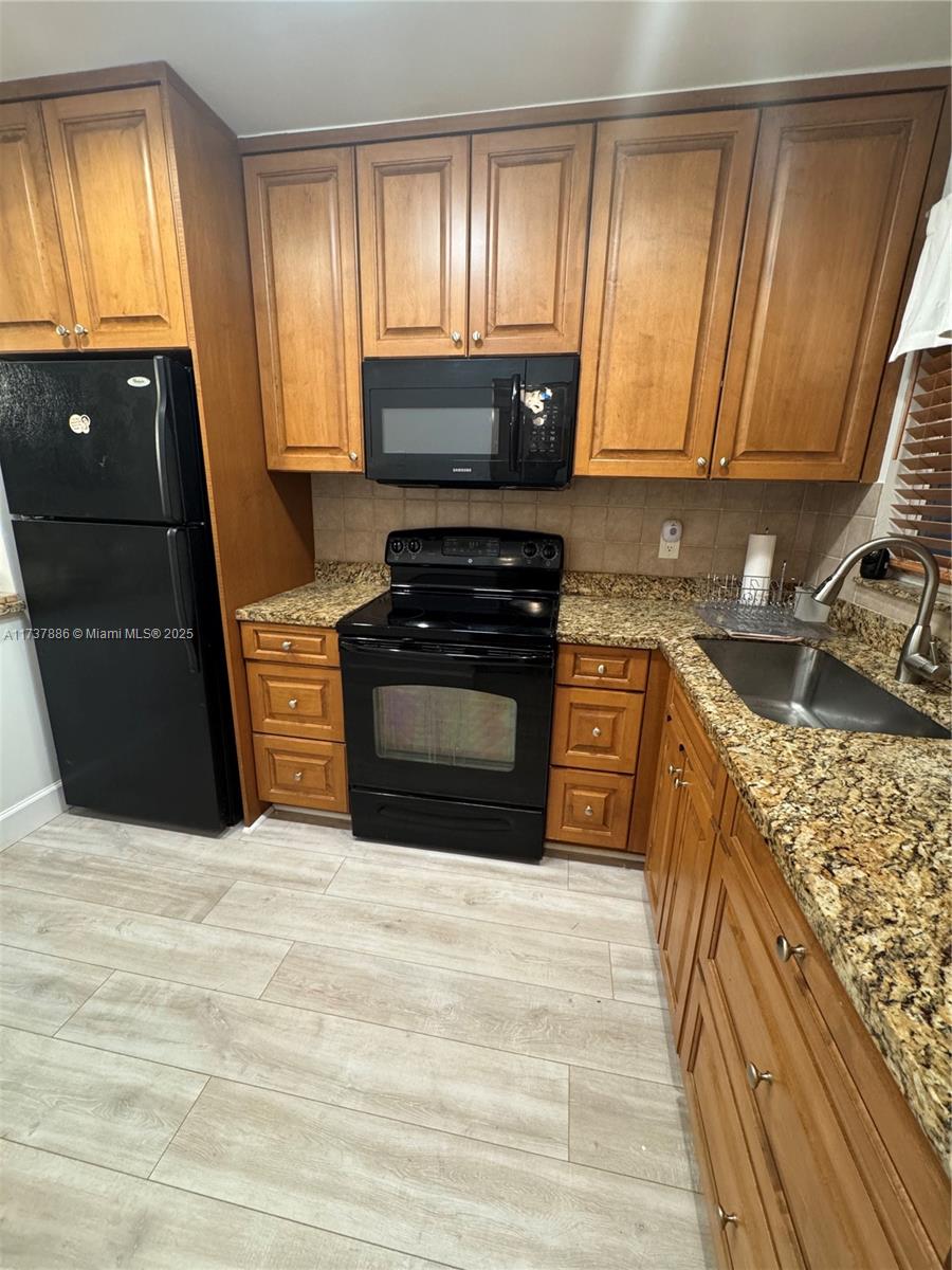 SUNRISE LAKES 29 CONDO - Residential