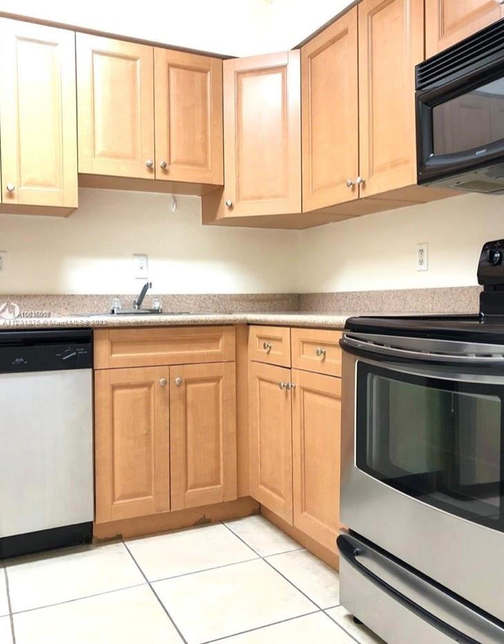 DORAL GARDENS II CONDO - Residential Lease