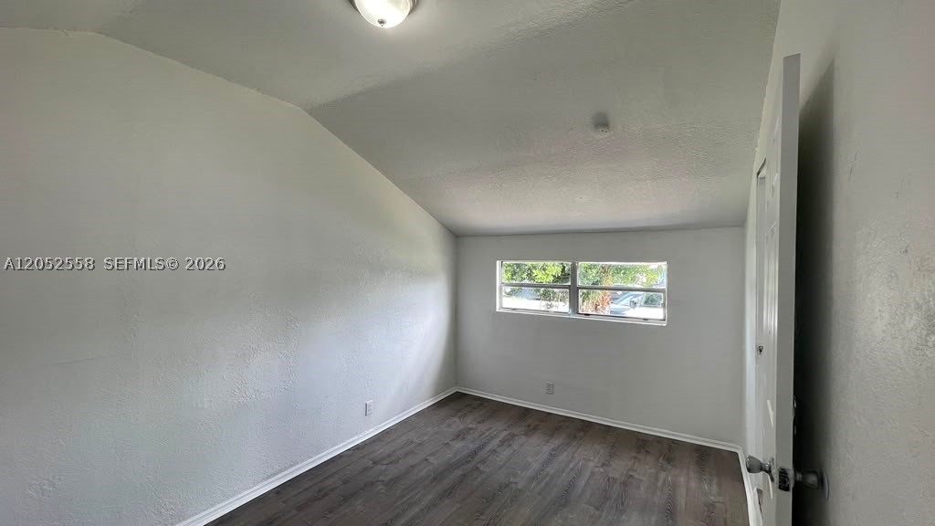 SEVENTH AVE PARK - Residential Lease