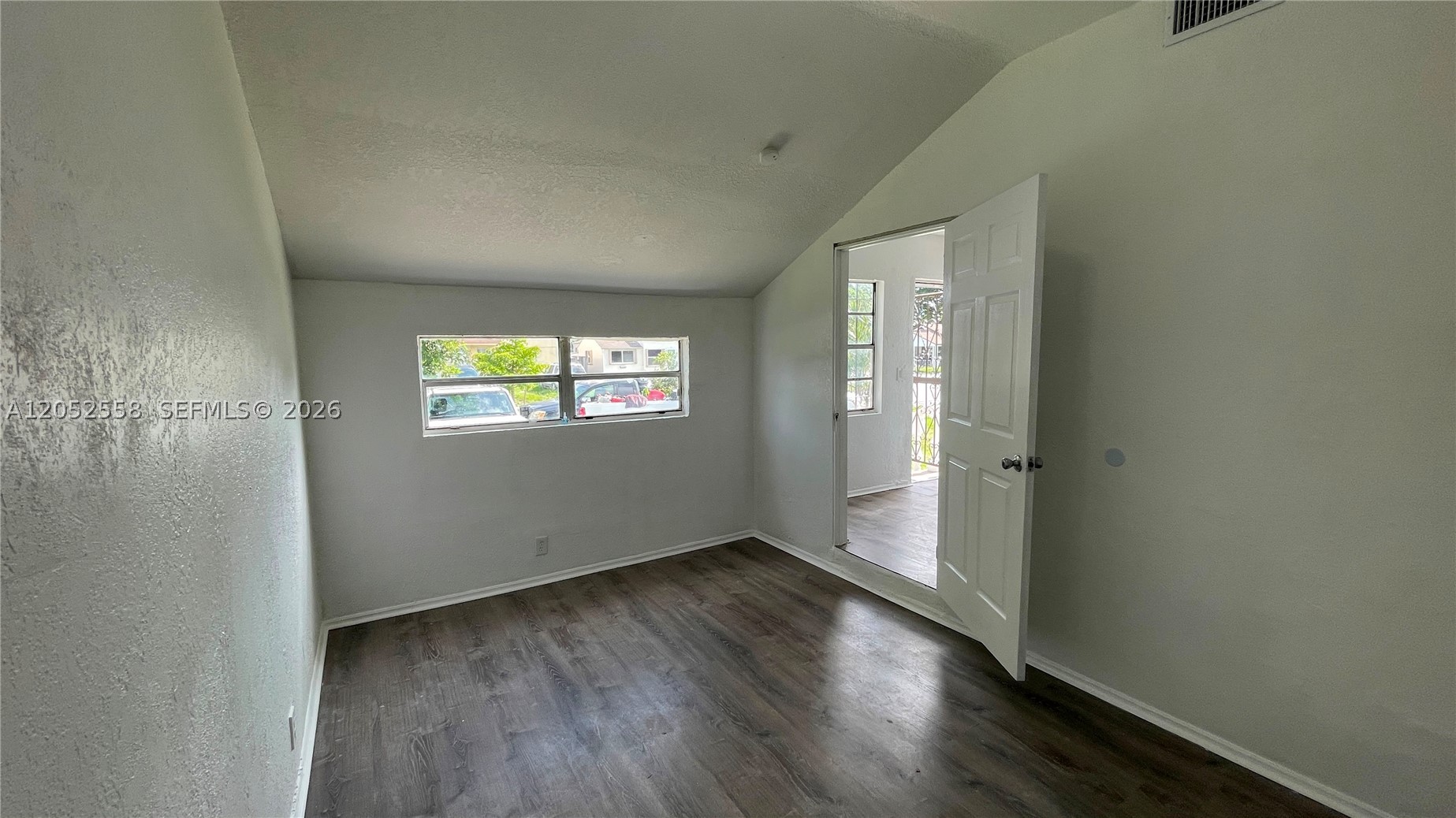 SEVENTH AVE PARK - Residential Lease