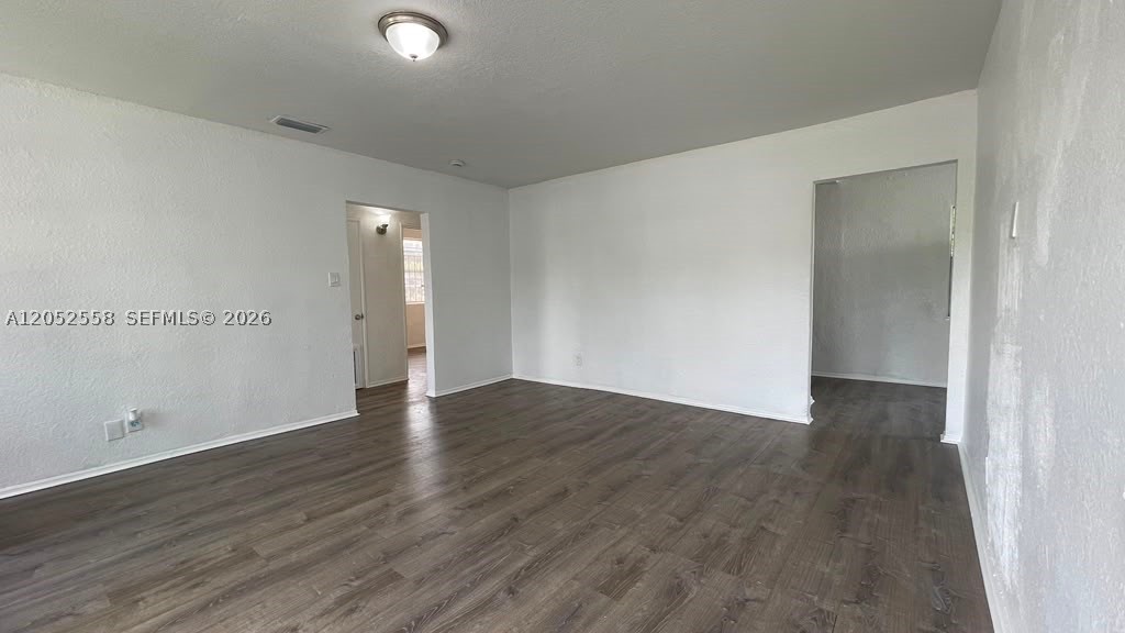 SEVENTH AVE PARK - Residential Lease