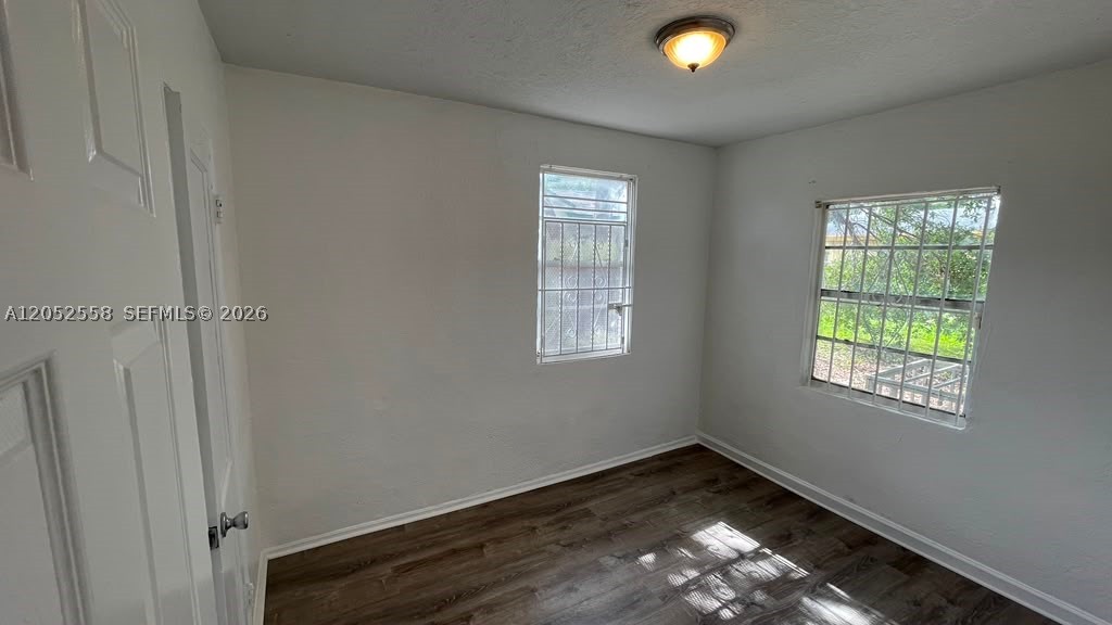 SEVENTH AVE PARK - Residential Lease