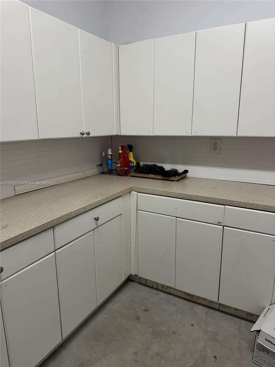 TOWNGATE CONDO EIGHT - Residential Lease