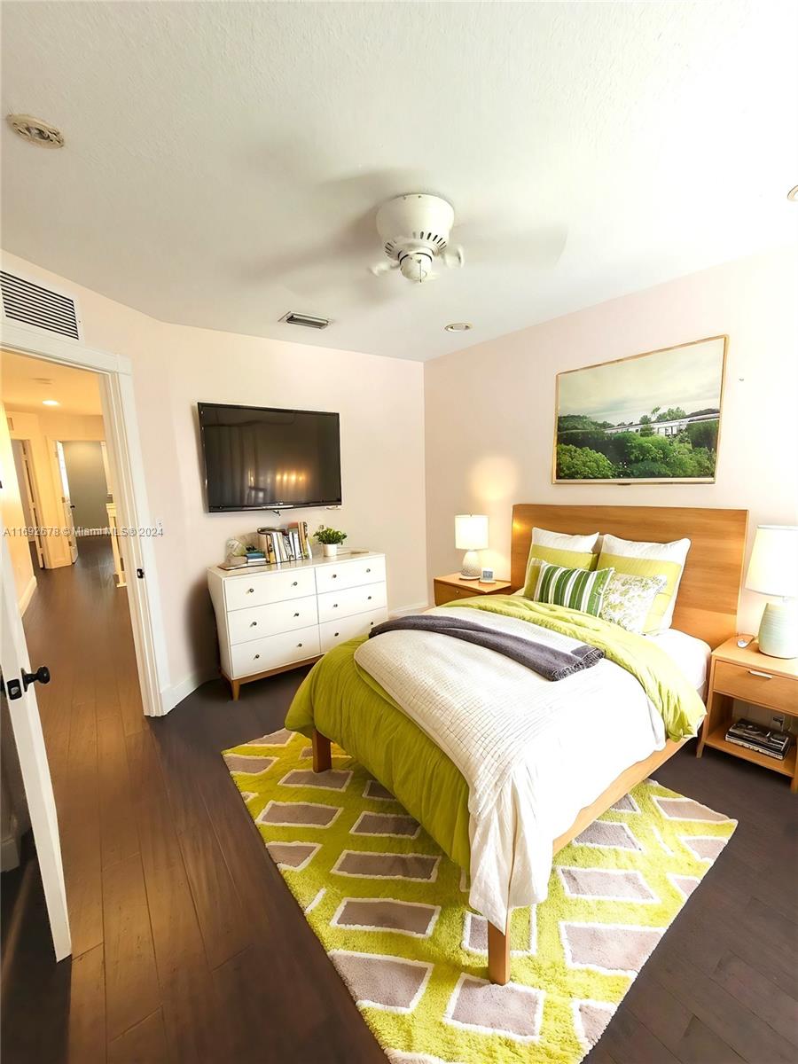 TOWNGATE CONDO EIGHT - Residential Lease