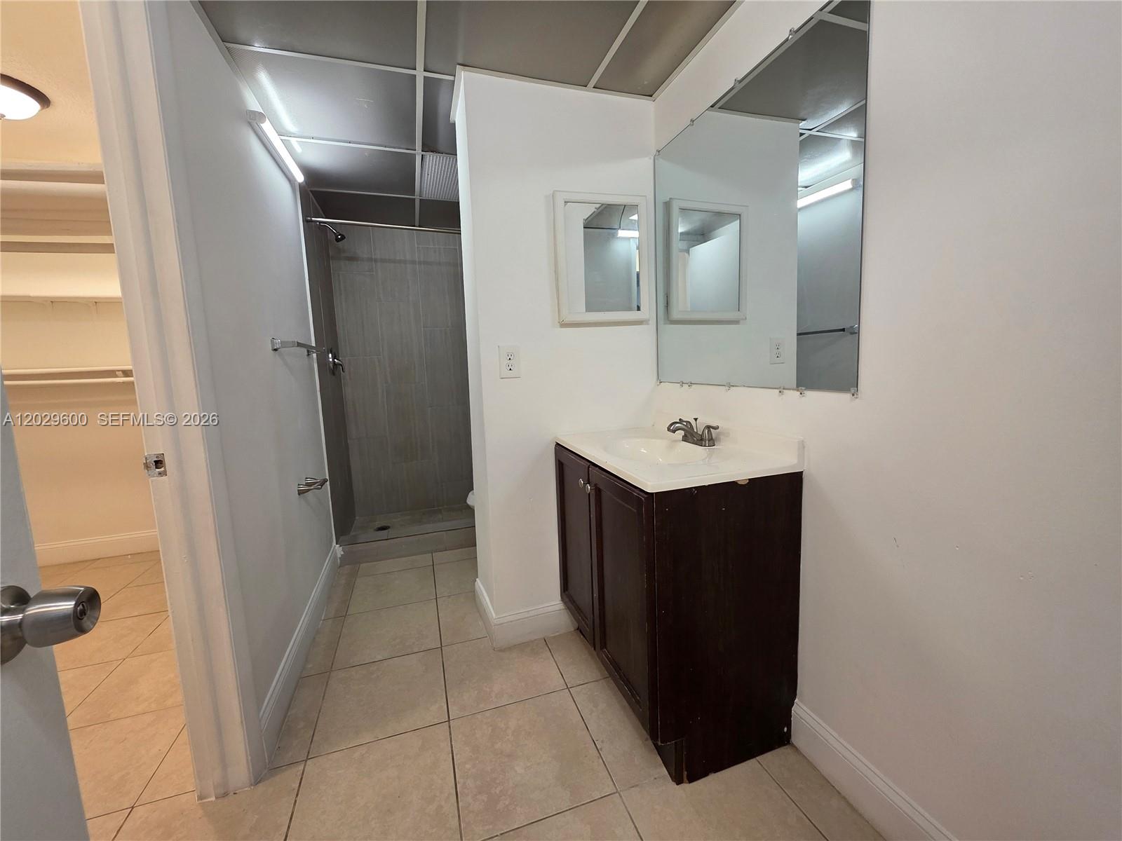 BROOKFIELD SQUARE CONDO - Residential