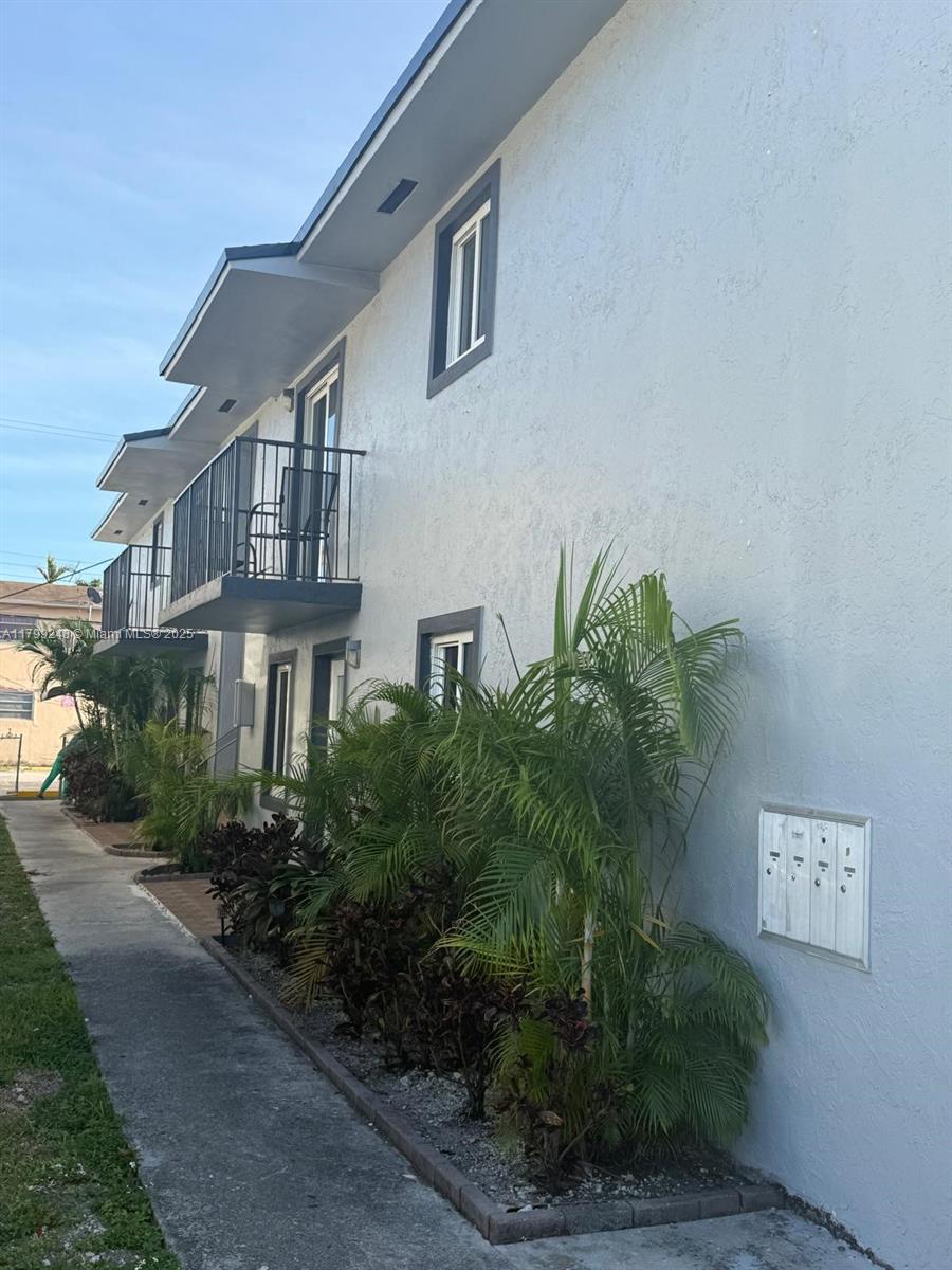 HIALEAH 13TH ADDN AMD PL - Residential Lease