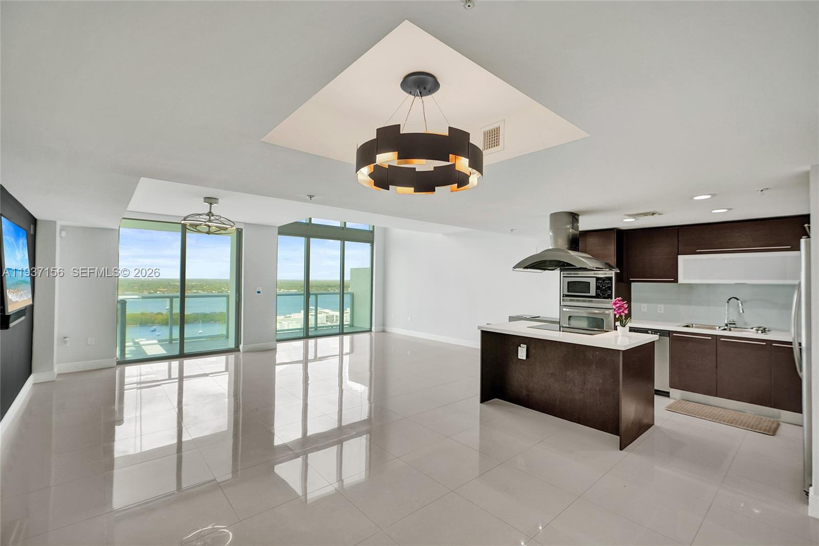 ELOQUENCE ON THE BAY COND - Residential