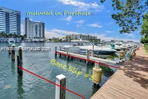 ELOQUENCE ON THE BAY COND - Residential