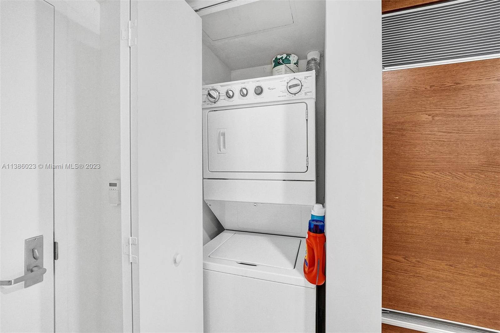 ICONBRICKELL CONDO NO 1 - Residential Lease