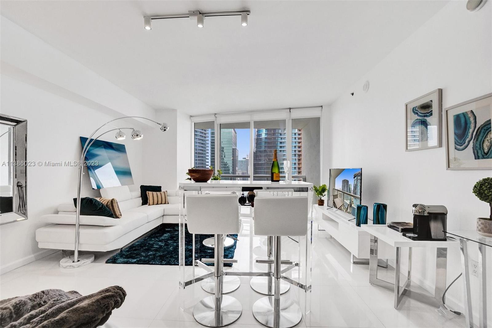 ICONBRICKELL CONDO NO 1 - Residential Lease