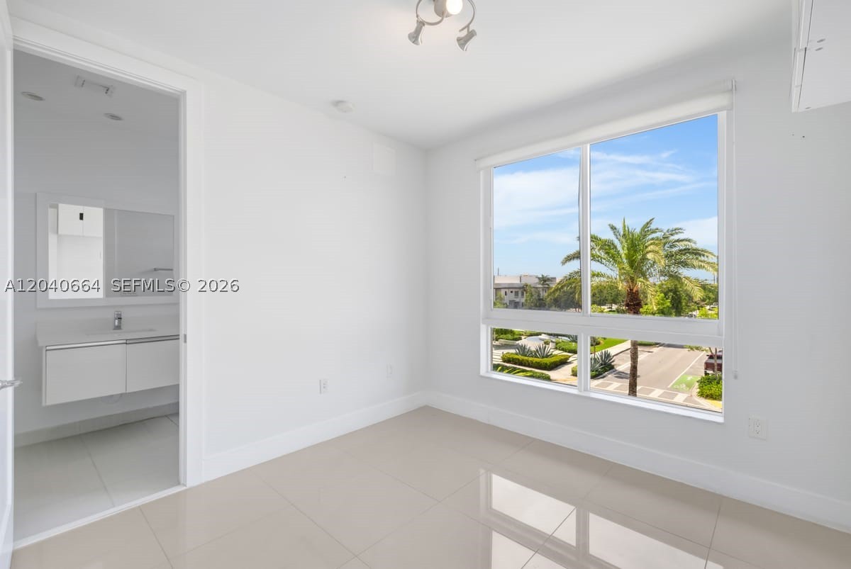 LANDMARK AT DORAL - Residential