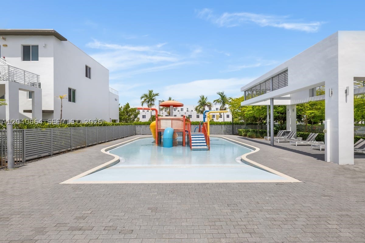 LANDMARK AT DORAL - Residential