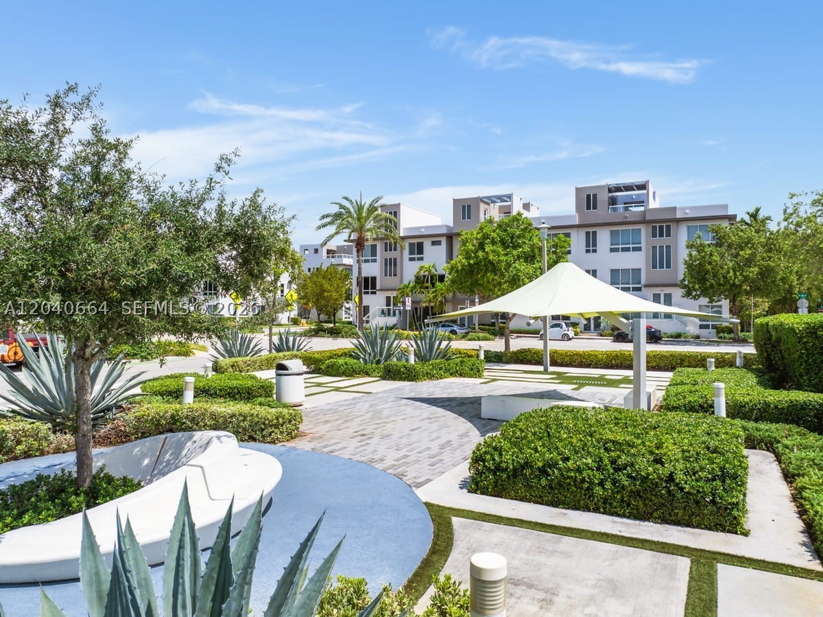 LANDMARK AT DORAL - Residential