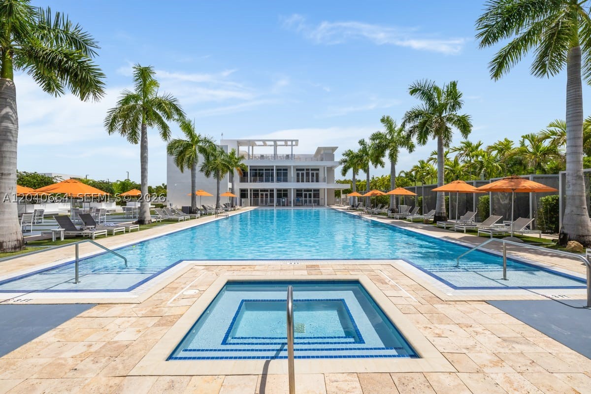 LANDMARK AT DORAL - Residential
