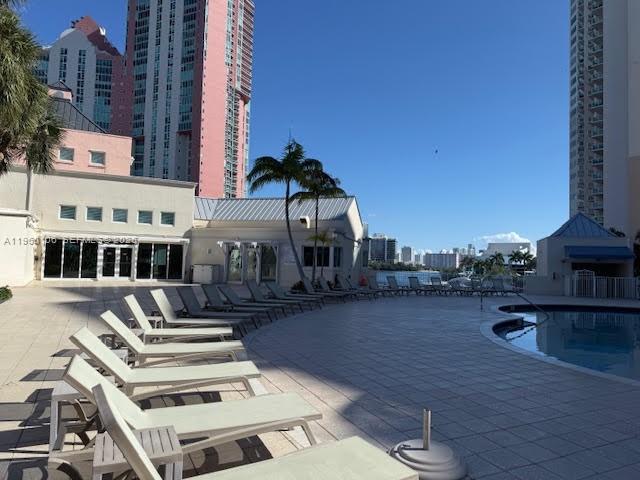 AVENTURA MARINA CONDO NUM - Residential