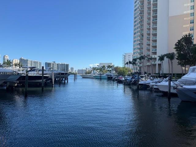 AVENTURA MARINA CONDO NUM - Residential