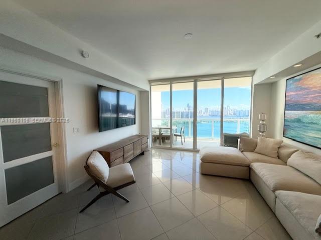 AVENTURA MARINA CONDO NUM - Residential