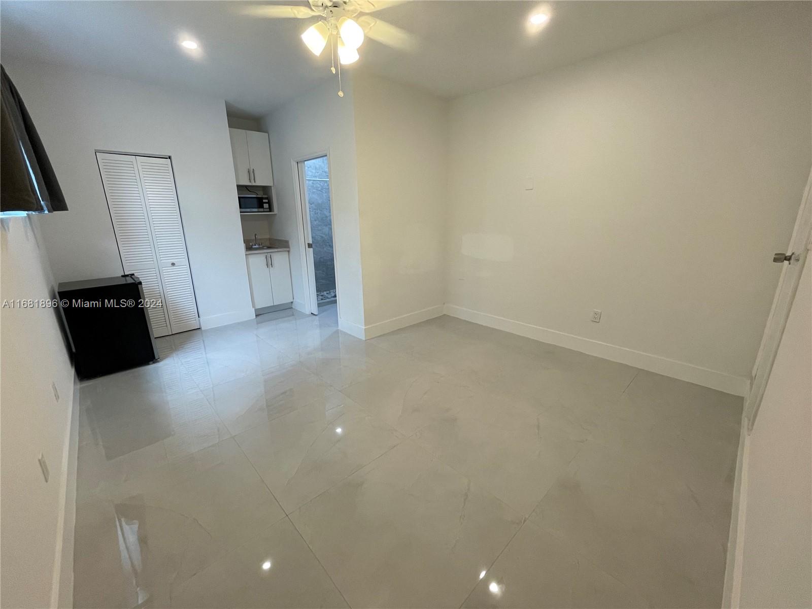 DARLINGTON MANOR - Residential Lease