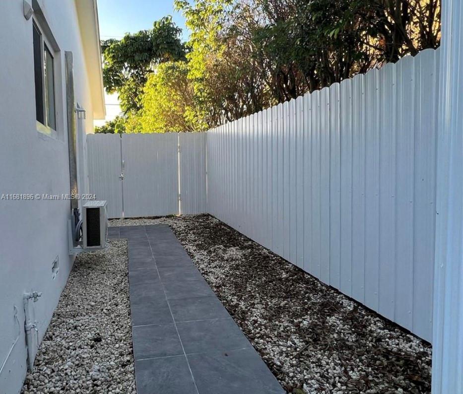 DARLINGTON MANOR - Residential Lease