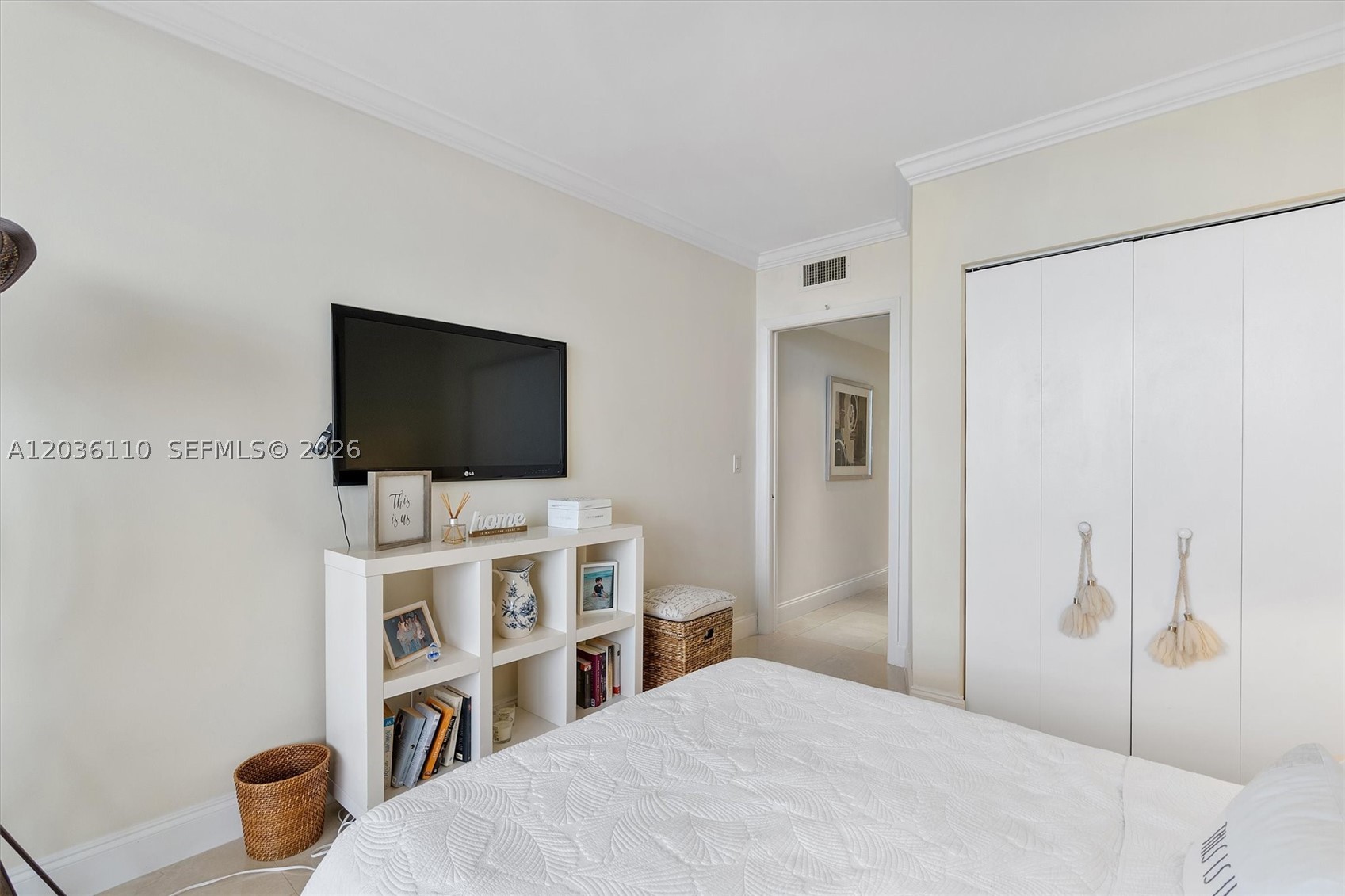 1000 ISL BLVD WILLIAMS IS - Residential