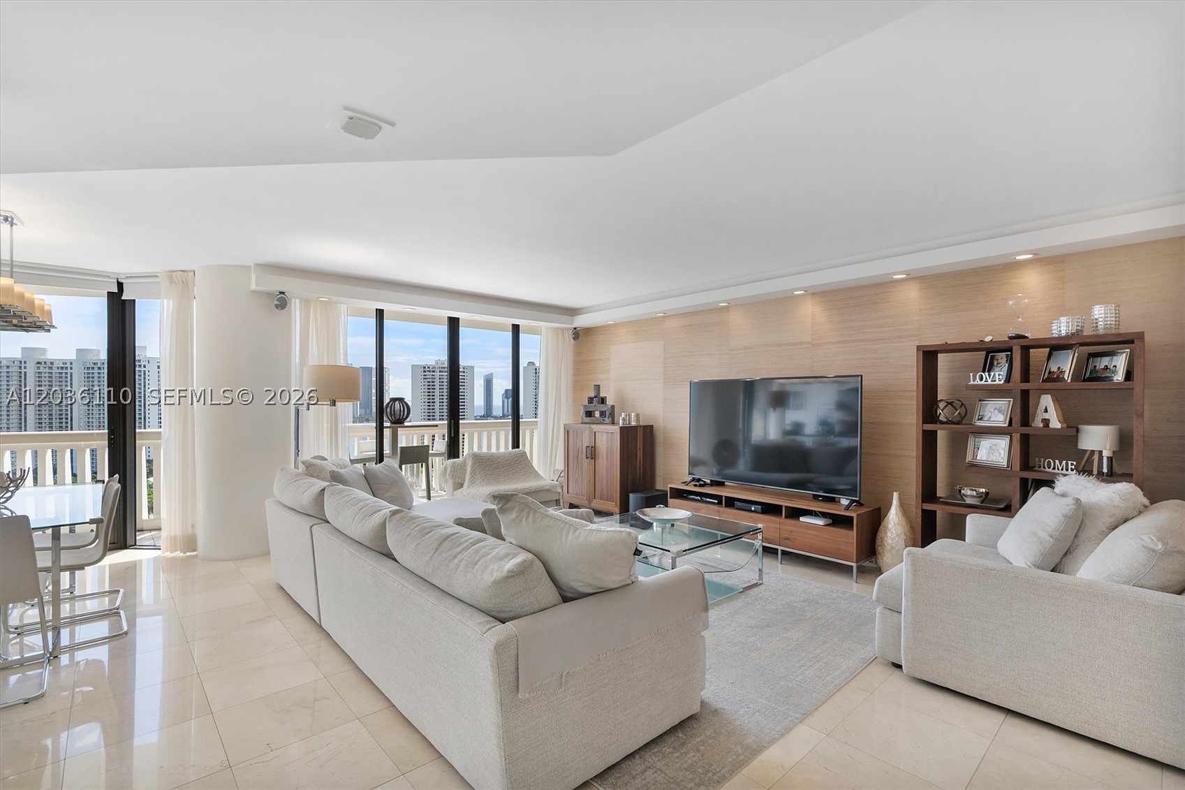 1000 ISL BLVD WILLIAMS IS - Residential