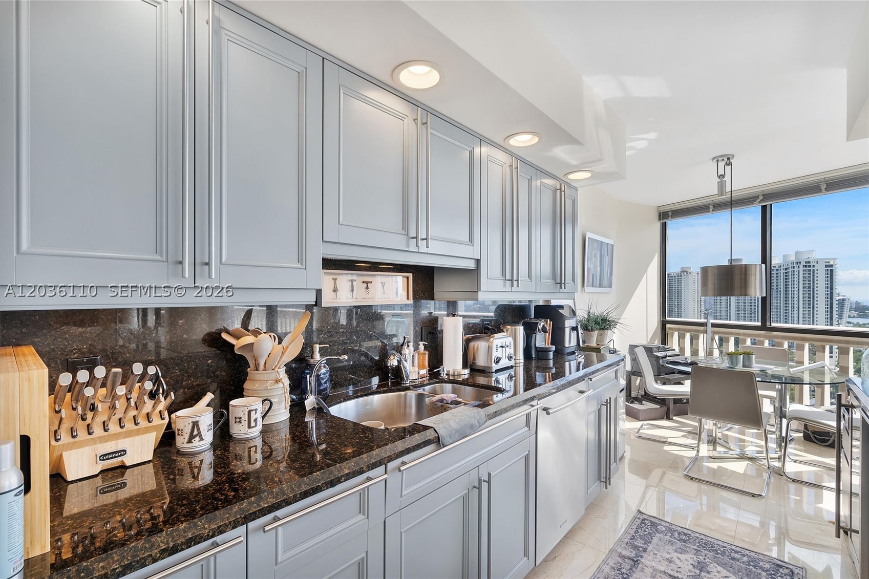 1000 ISL BLVD WILLIAMS IS - Residential