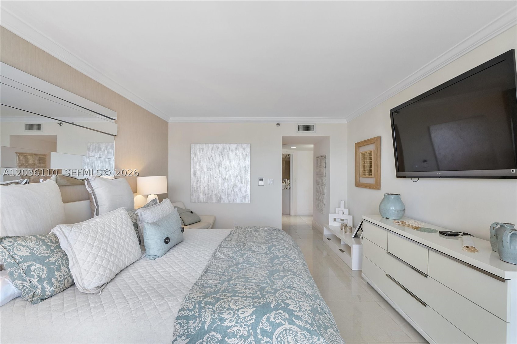 1000 ISL BLVD WILLIAMS IS - Residential