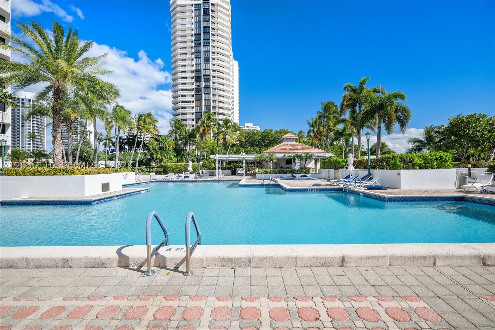 1000 ISL BLVD WILLIAMS IS - Residential