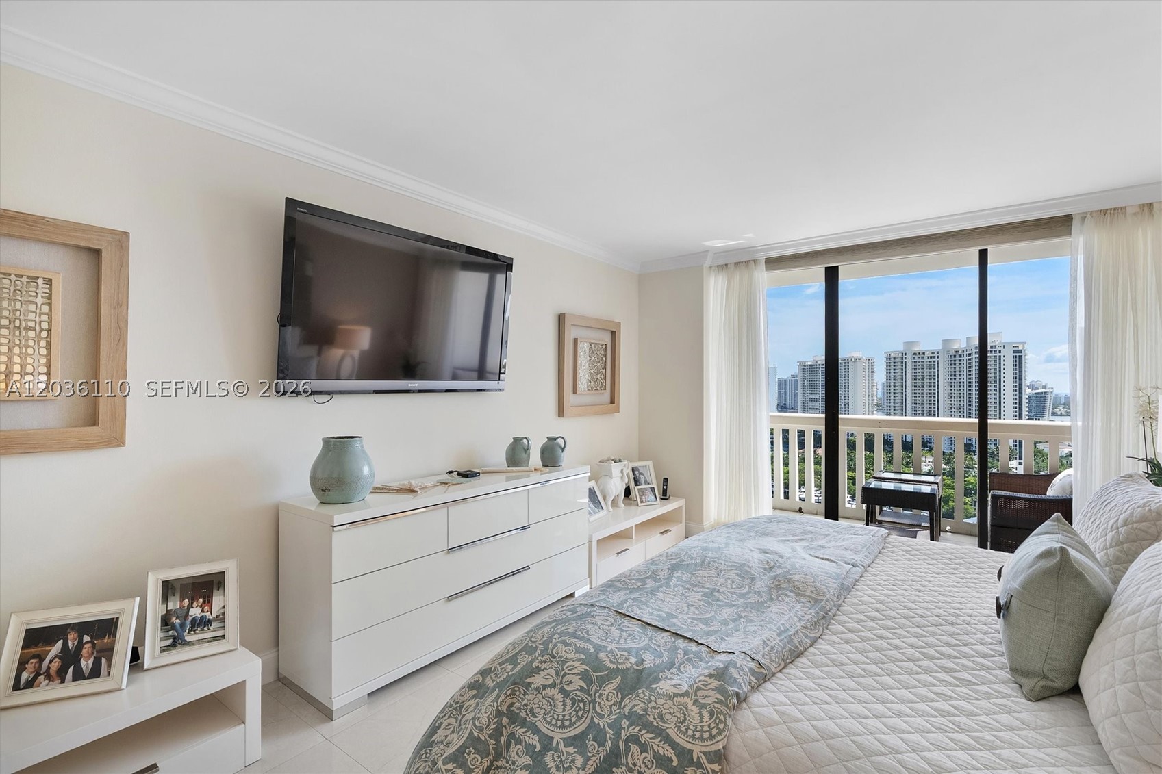 1000 ISL BLVD WILLIAMS IS - Residential