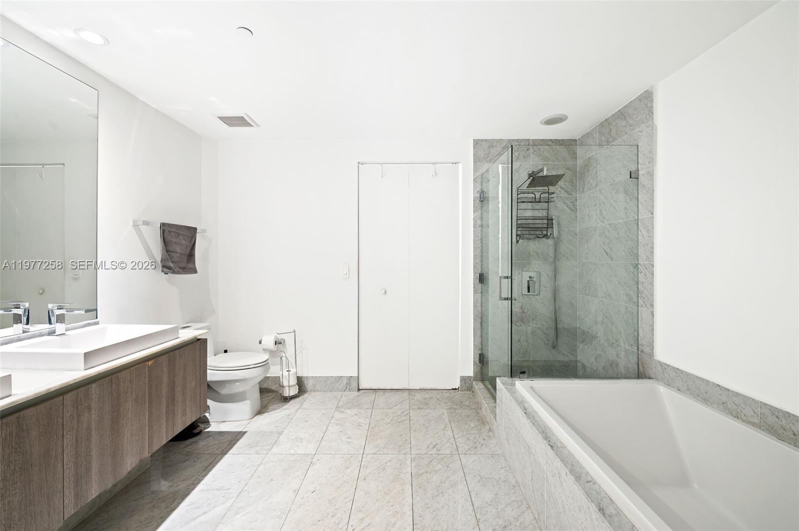 801 SMA RESIDENCES CONDO - Residential