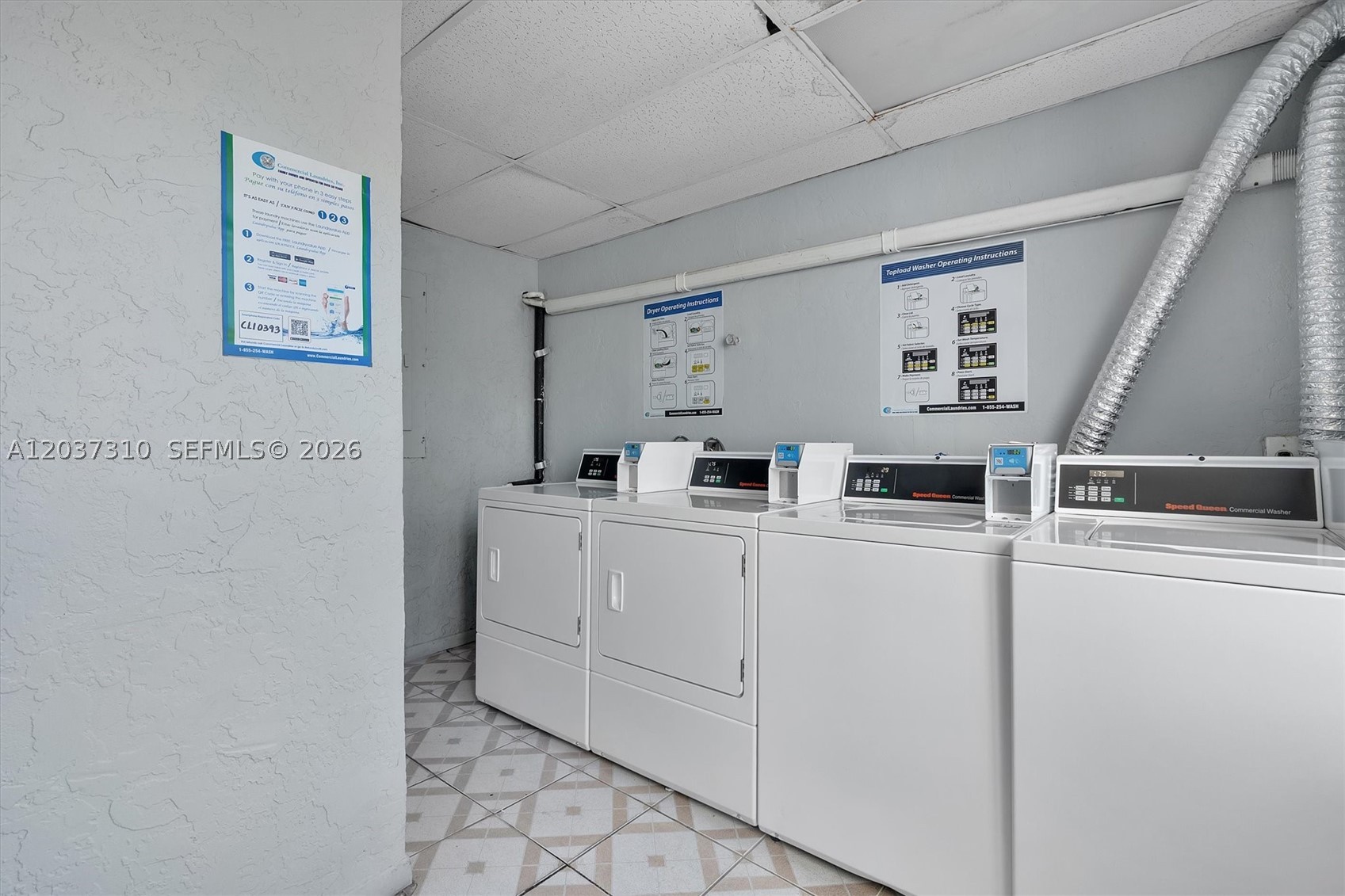 CARIBBEAN BREEZE CONDO - Residential Lease
