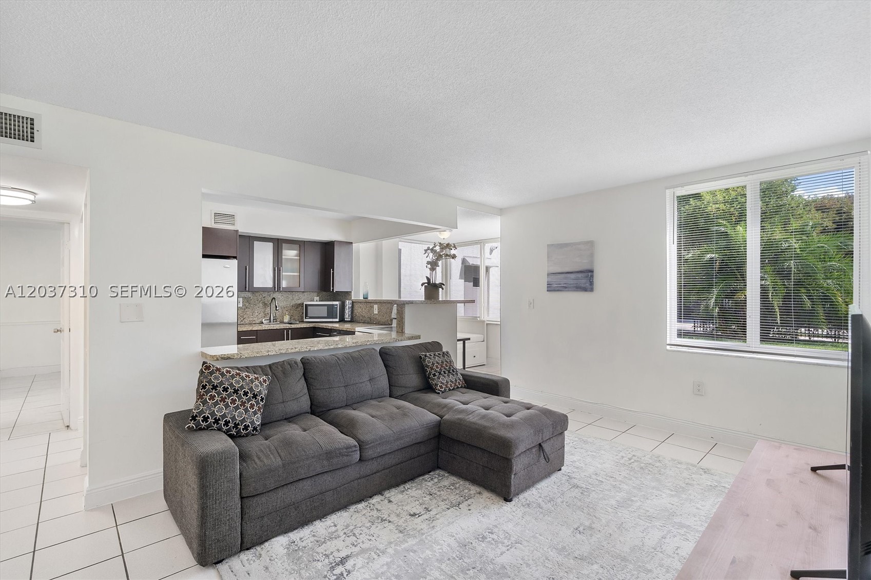 CARIBBEAN BREEZE CONDO - Residential Lease