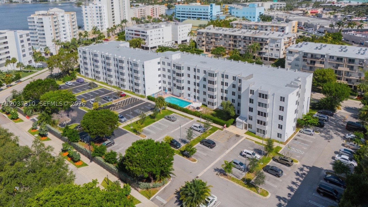 CARIBBEAN BREEZE CONDO - Residential Lease