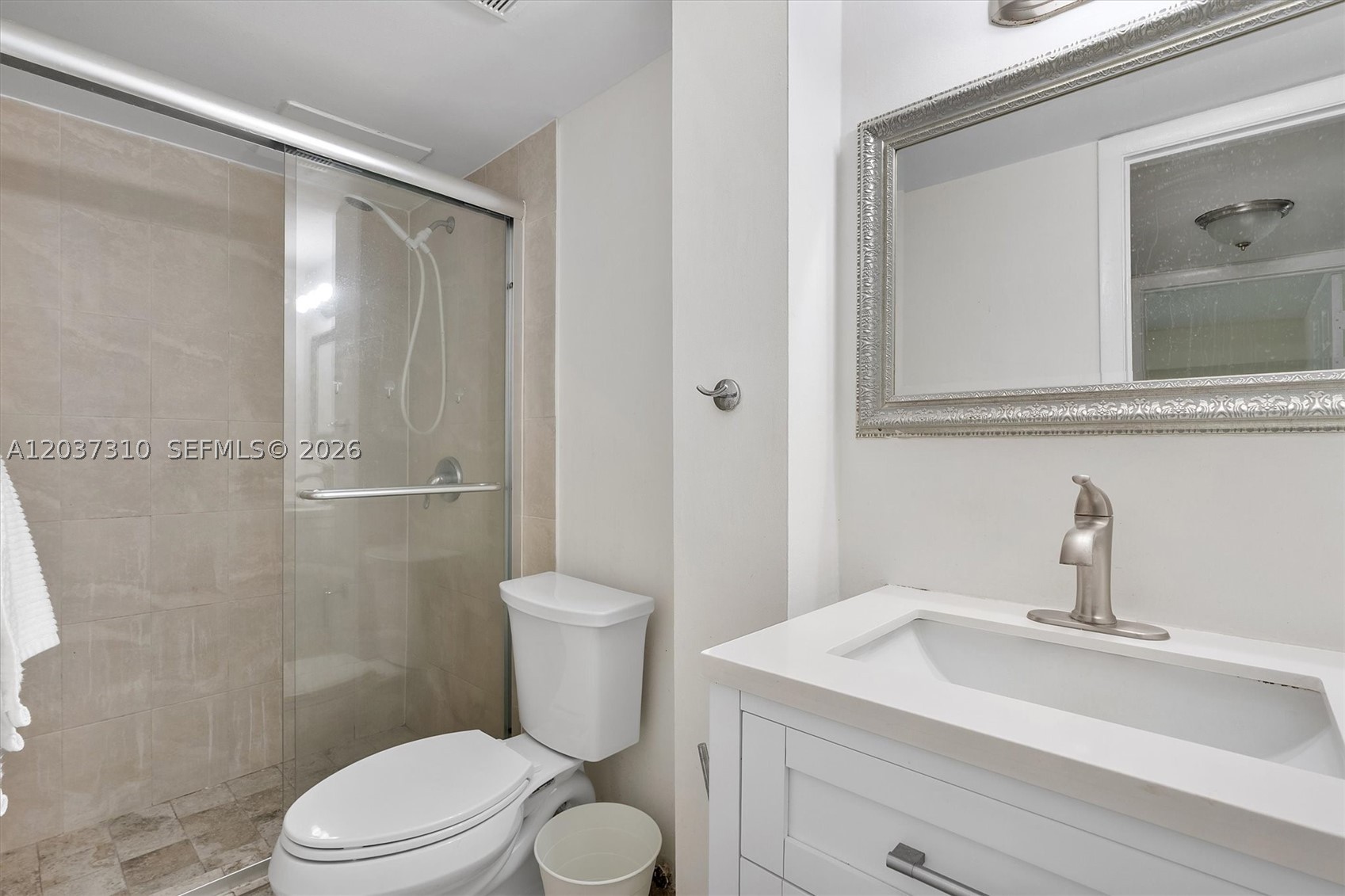 CARIBBEAN BREEZE CONDO - Residential Lease