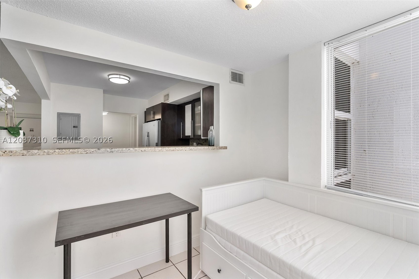 CARIBBEAN BREEZE CONDO - Residential Lease