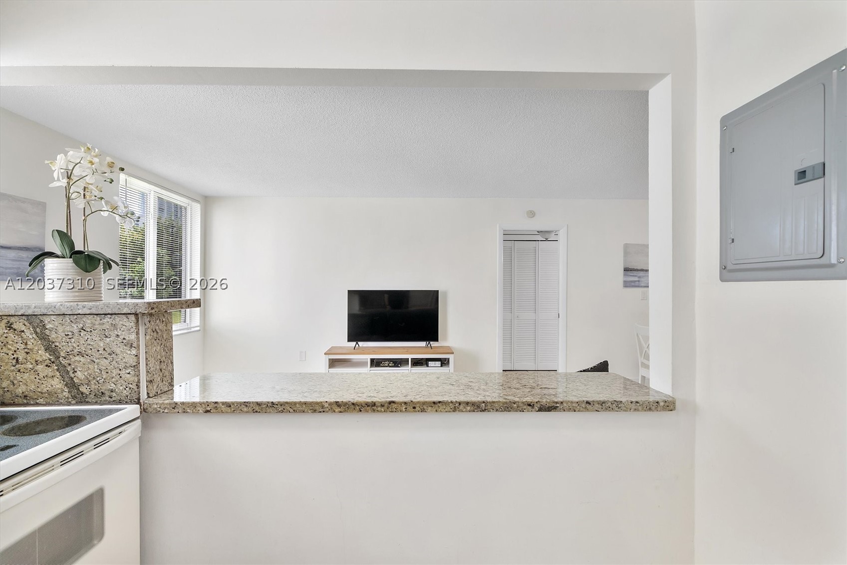 CARIBBEAN BREEZE CONDO - Residential Lease