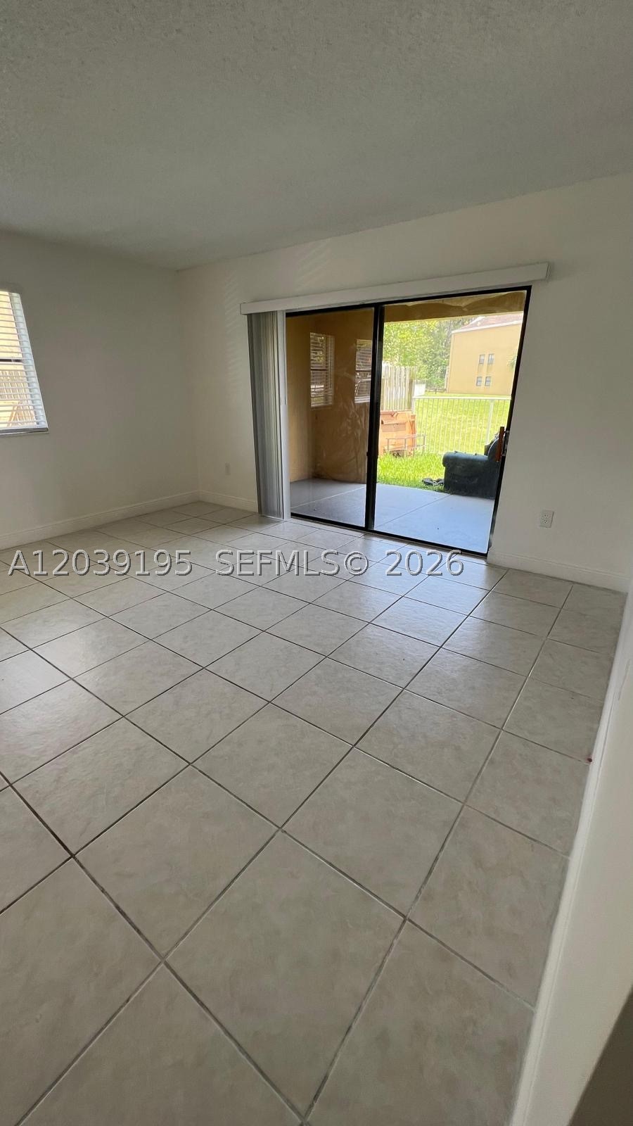 VILLAS AT LAKEVIEW CONDO - Residential Lease