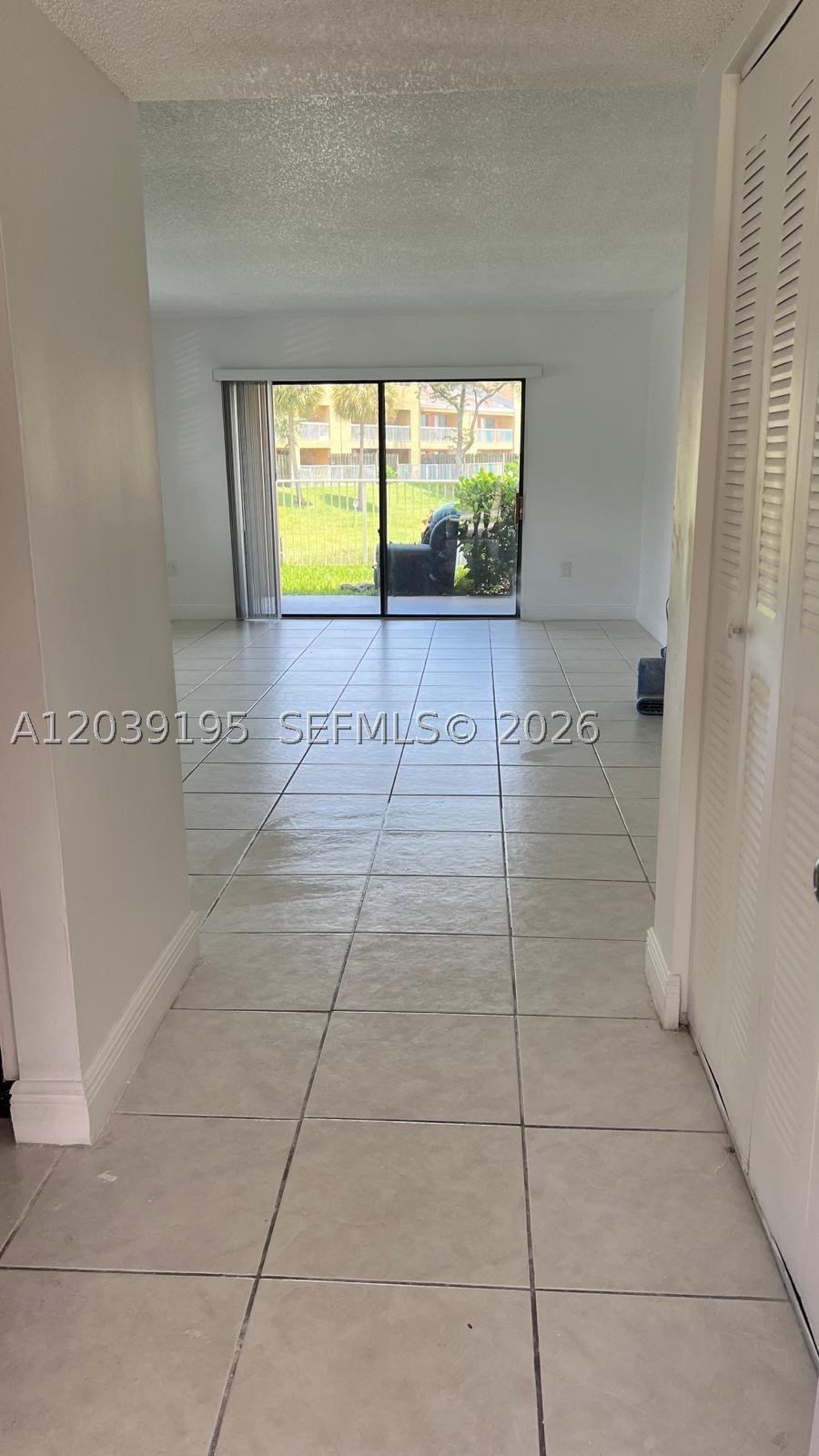 VILLAS AT LAKEVIEW CONDO - Residential Lease