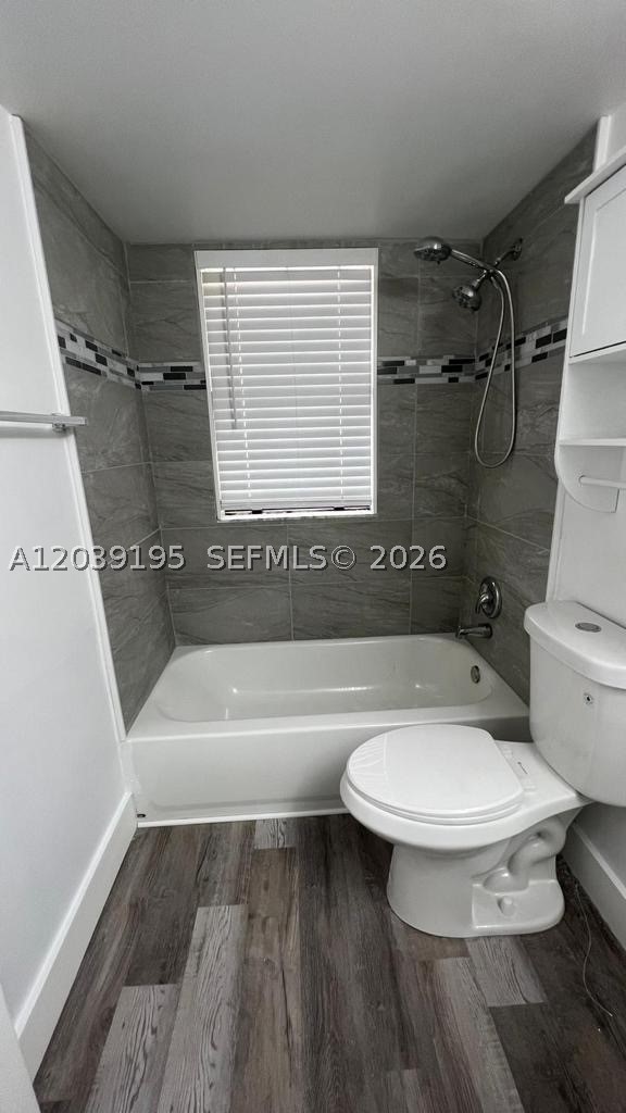 VILLAS AT LAKEVIEW CONDO - Residential Lease