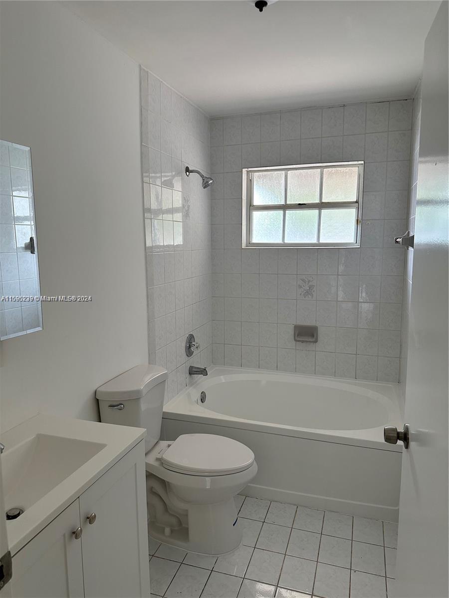 WEST PALM BEACH GARDENS - Residential Lease