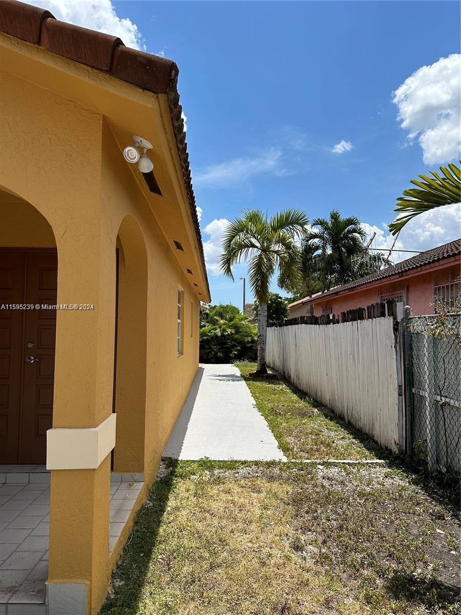 WEST PALM BEACH GARDENS - Residential Lease