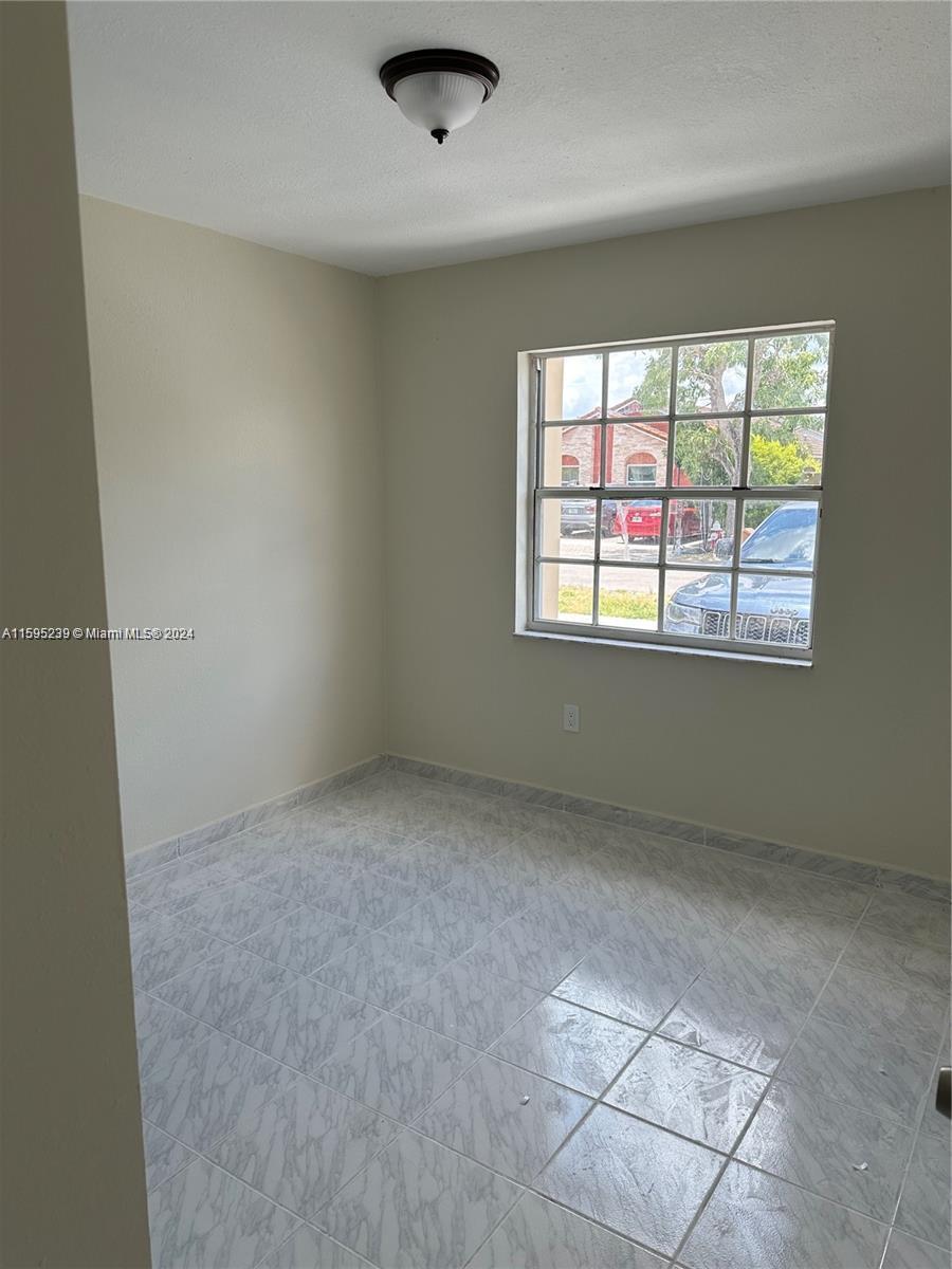 WEST PALM BEACH GARDENS - Residential Lease