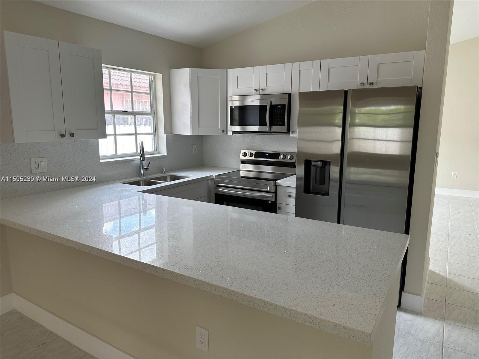 WEST PALM BEACH GARDENS - Residential Lease